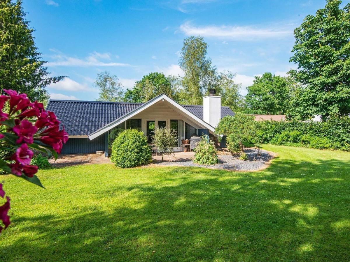 6 Person Holiday Home In Ansager Eksteriør bilde